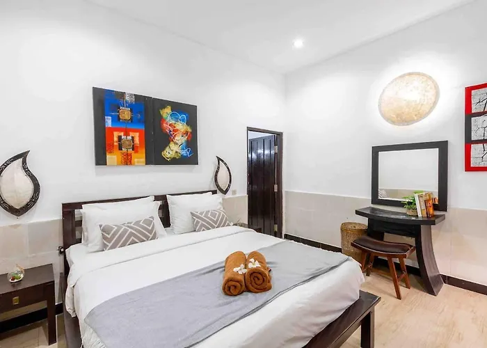 C 4 Bedroom Private Pool & Kitchen Legian Villa *