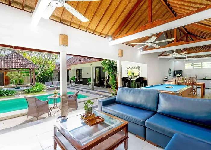 Villa C 4 Bedroom Private Pool & Kitchen Legian *