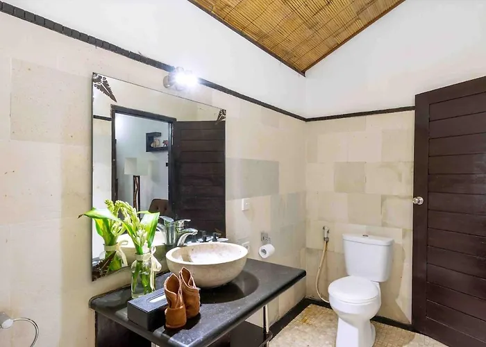 Villa C 4 Bedroom Private Pool & Kitchen Legian