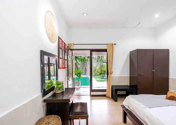 C 4 Bedroom Private Pool & Kitchen Legian Seminyak (Bali)