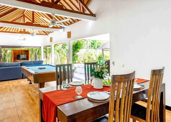 C 4 Bedroom Private Pool & Kitchen Legian Villa Seminyak (Bali)